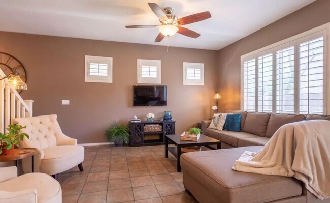Building Photo - 3 BEDROOM IN TRAMANTO