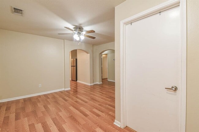 Building Photo - 19423 Ambrosia Falls Dr