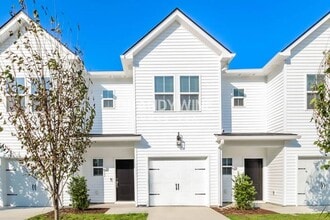 Building Photo - 1040 Wildflower Dr