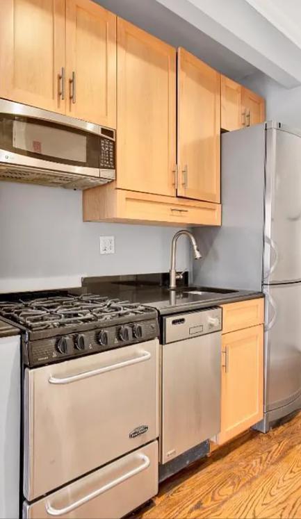 Foto del edificio - 248 Mott St
