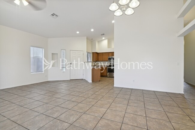 Building Photo - 1750 W Union Hills Dr