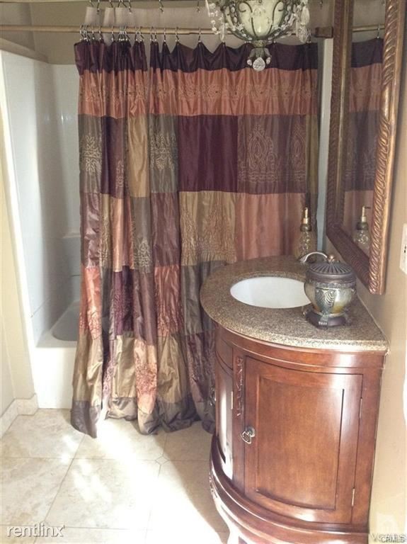 Foto del edificio - 4 br, 3 bath House - 828 Old Farm Rd