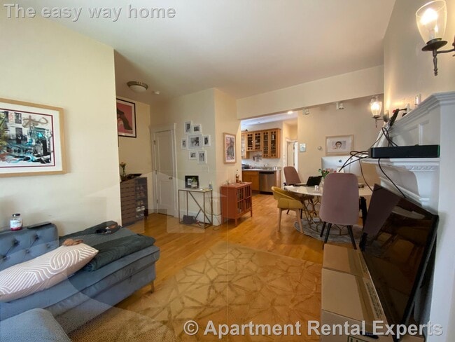 Building Photo - 2 Arlington St