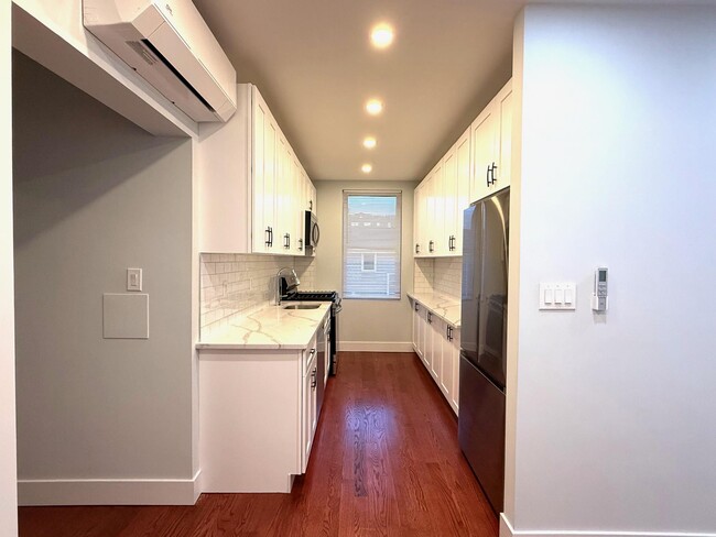 Foto del edificio - 39-47-47 50th Ave