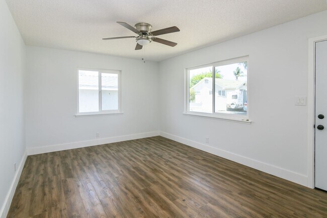 Foto del edificio - 2936-2966 Sherwin Ave