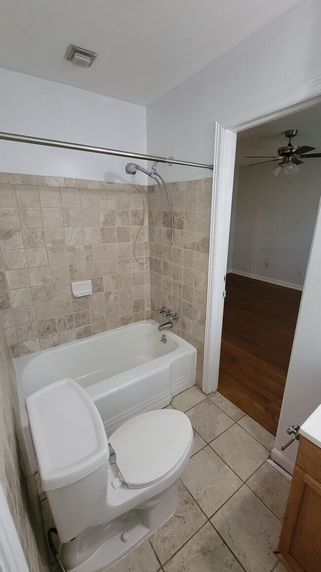 Foto del edificio - 6525 Williamson Dr NE
