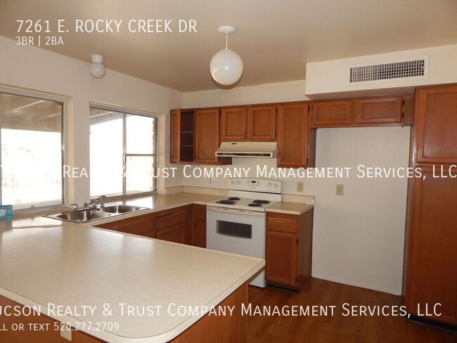 Building Photo - 7261 E Rocky Creek Dr