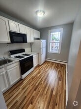 Building Photo - 5826 60th Ln