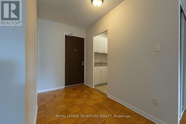 Photo du bâtiment - 990 Avenue Rd