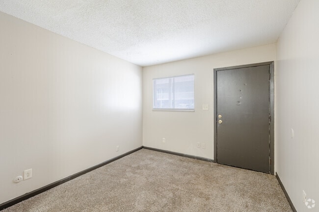 1BR, 1BA - 420SF - Living Room - Biscayne Apartments