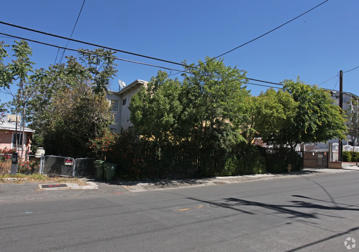 Building Photo - 7323 Valmont St