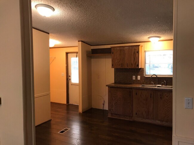 Building Photo - 2426 Villa Rd