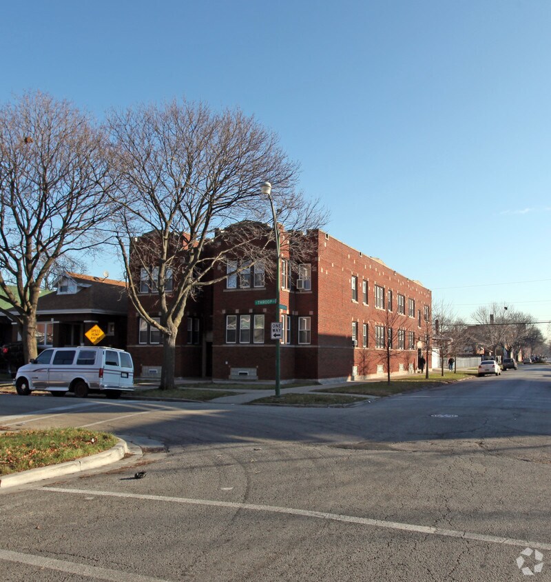 Primary Photo - 8157 S Throop St