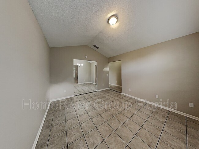 Building Photo - 203 Prindle Dr E