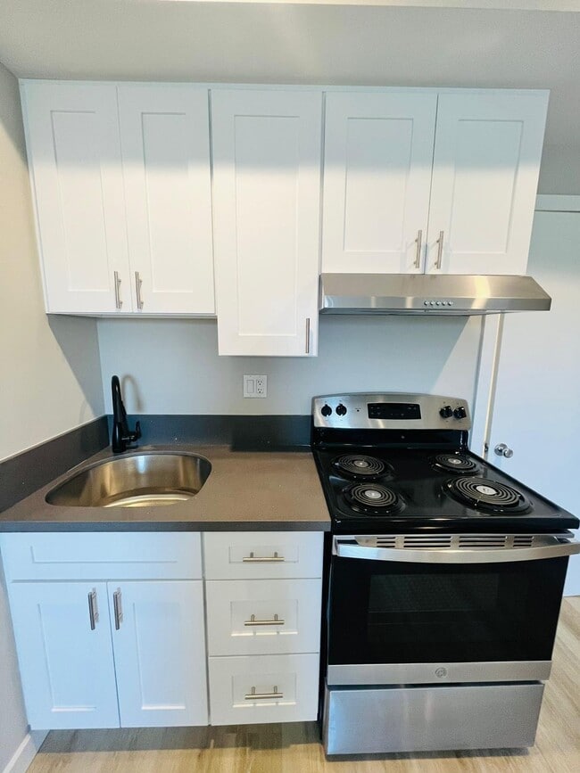 Foto del edificio - Renovated 1 Bedroom now available!!!