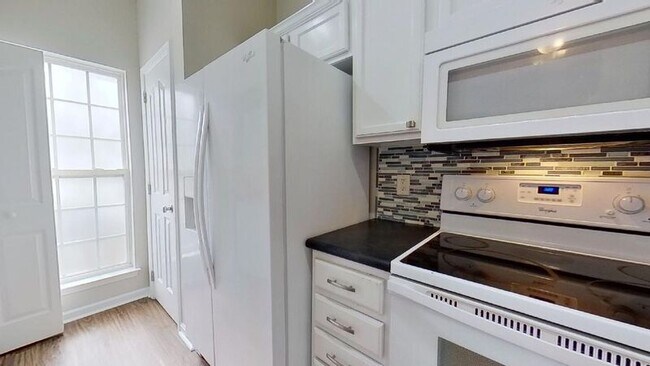 Foto del edificio - 1417 Anthem Ct