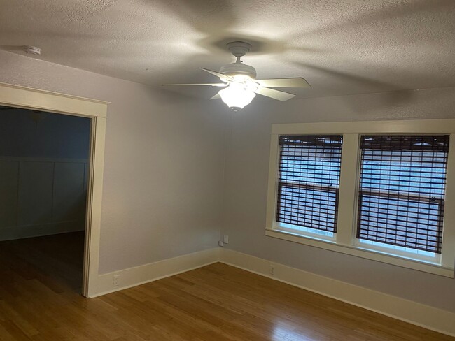 Building Photo - Right here