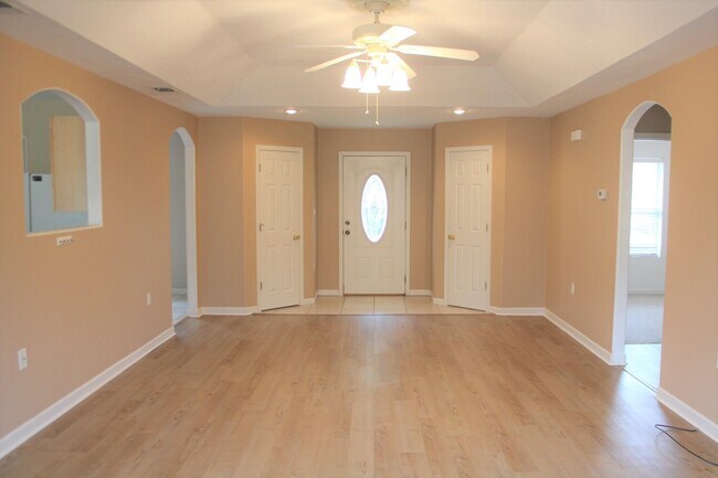 Foto del edificio - 8617 Olivera St