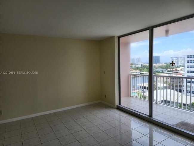 Building Photo - 3161 S Ocean Dr