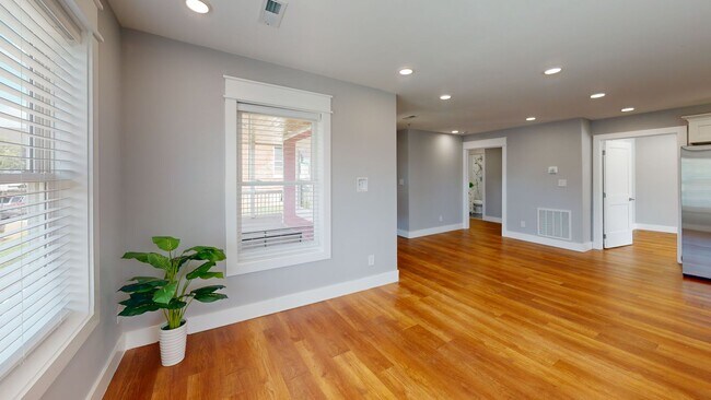 Foto del edificio - 1704 Highland Ave