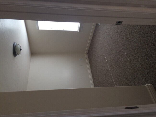 Foto del edificio - 1884 Shepard Ln