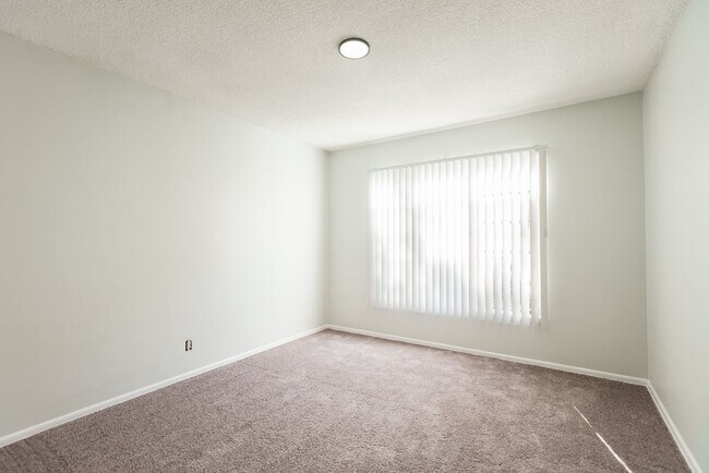 Foto del interior - 970 N. Serrano Ave.