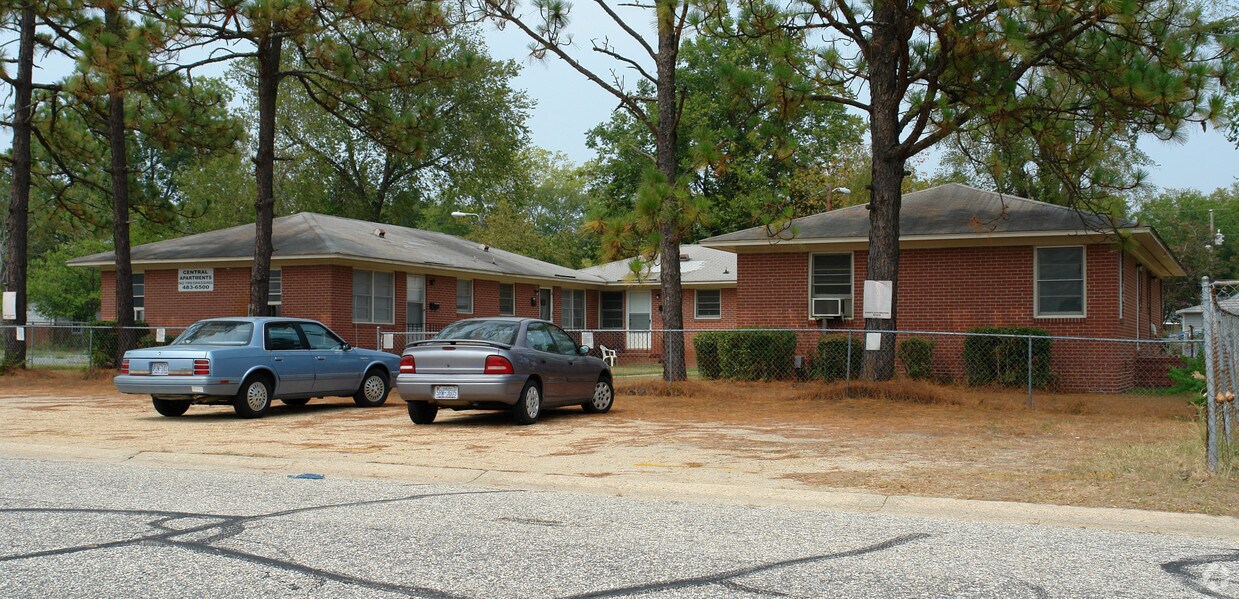 Building Photo - 515 Adams St
