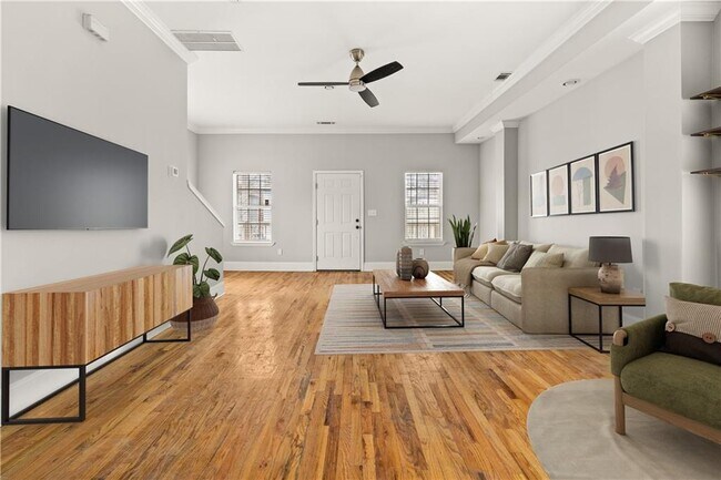 Foto del edificio - 66 Weyman Ave SW