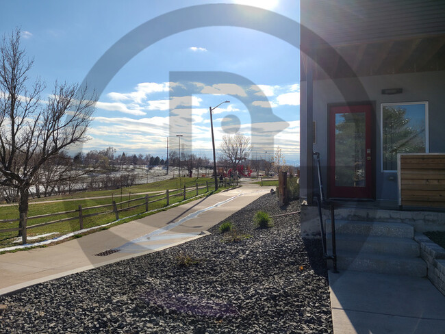 Building Photo - 1227 Tennyson St