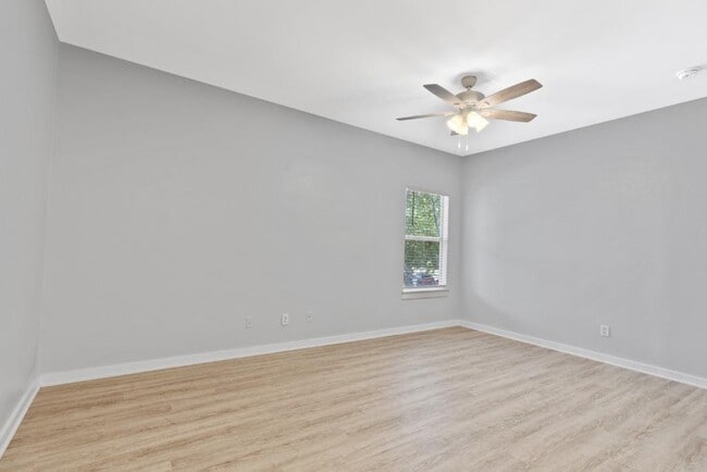 Building Photo - 2106 Cullen Ave