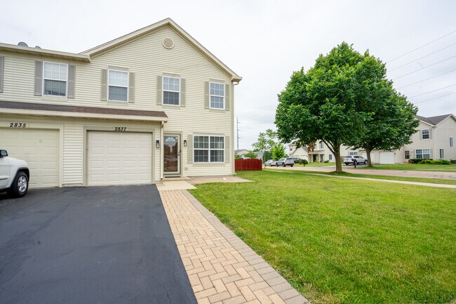 Foto del edificio - 2837 Oakmont Dr