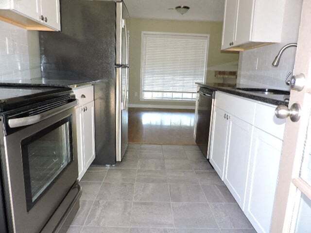 Foto del edificio - 3900 N Heatherhill Dr