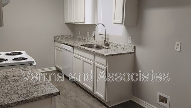 Foto del edificio - 281 Graystone Cir