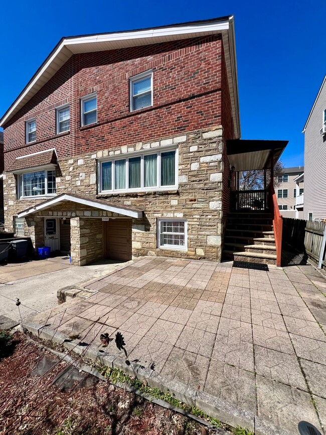 Building Photo - 2988 Welsh Rd