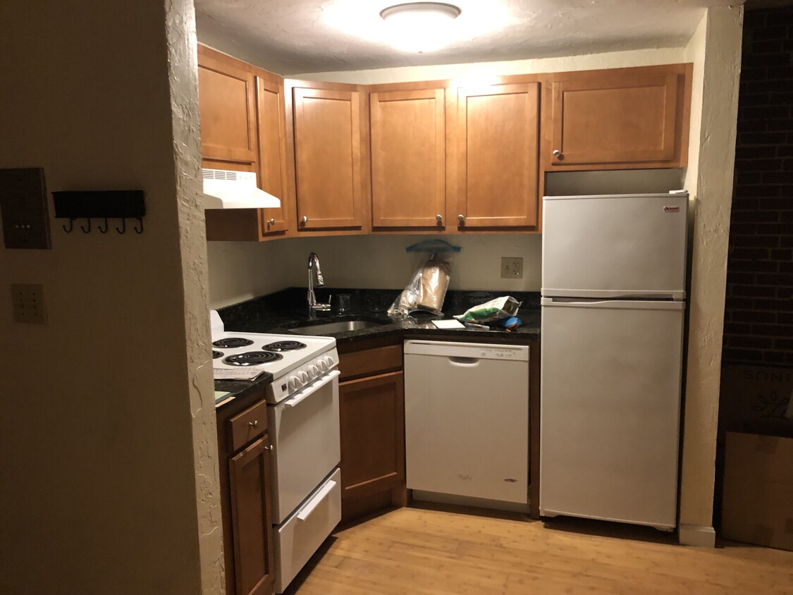 Foto principal - 104 Salem St