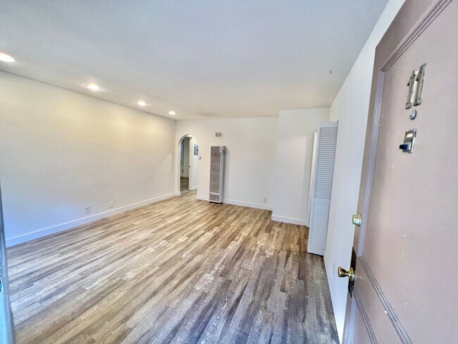 Foto del edificio - 3608 Keystone Av
