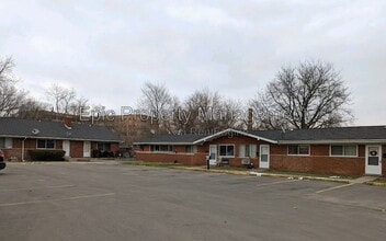 Building Photo - 1032 Montie Rd