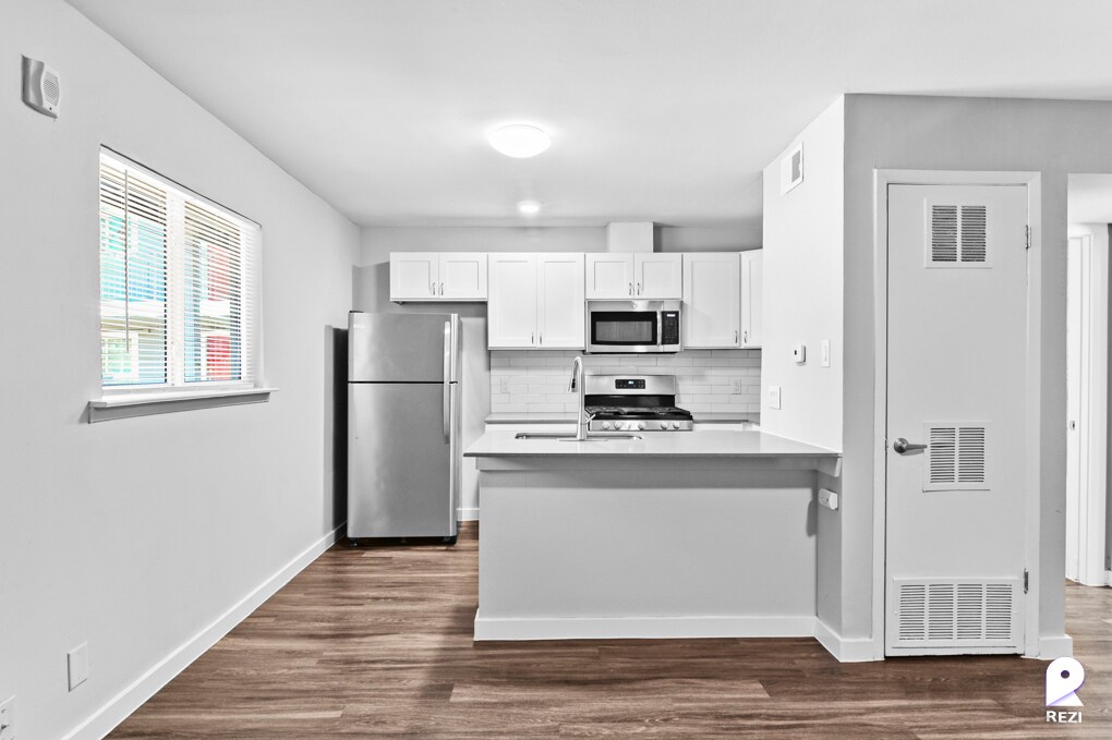 Foto principal - 803-809 Tirado St