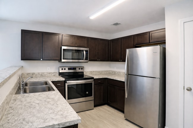 Building Photo - 1 SAW