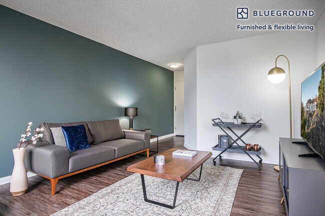 Foto del edificio - 930 Palm Ave