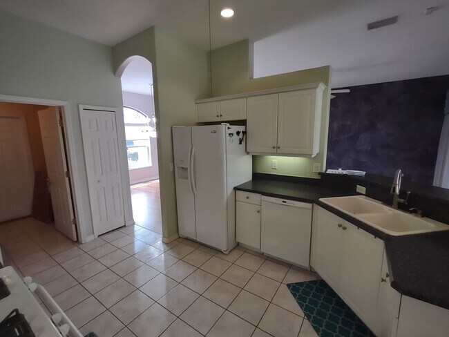 Building Photo - Beautiful 3 bedroom 2 bath home!