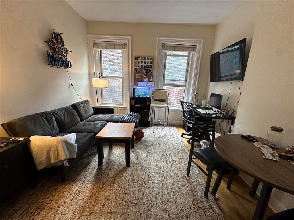 Primary Photo - 544 Columbus Ave