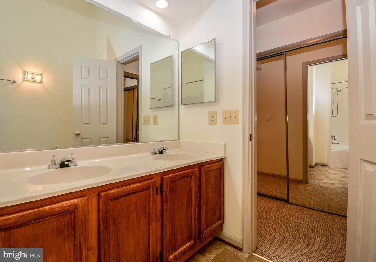 Primary Photo - 6111 Wigmore Ln