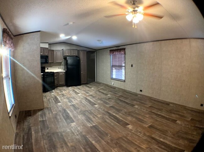 Building Photo - 3 br, 2 bath House - 182 NE Coachlight Dr
