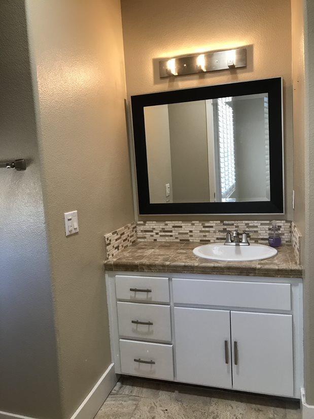 Foto del edificio - 8423 Daisy Rd