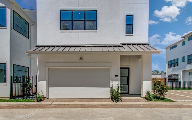 Building Photo - 1645 Bingle Rd
