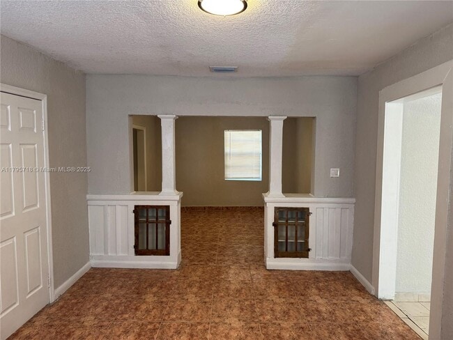 Building Photo - 153 NW 35th St