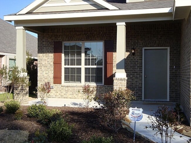 Building Photo - 6 Picture Rock Pl