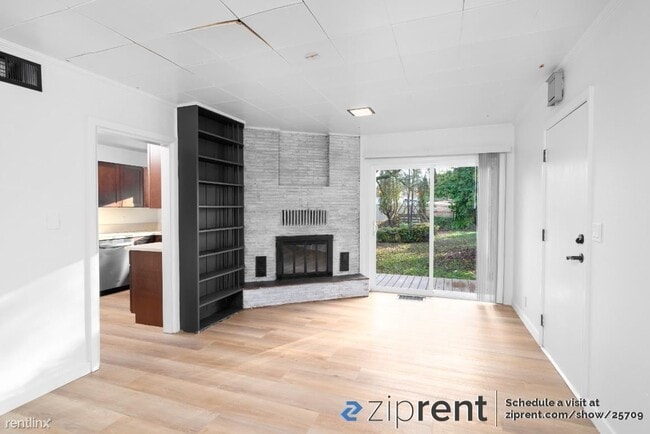 Building Photo - 5 br, 2 bath House - 17590 SW Blanton St, ...