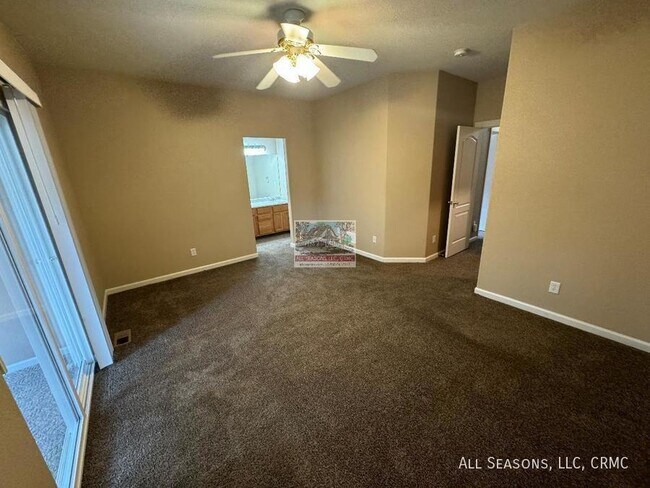 Building Photo - 4928 Desert Varnish Dr